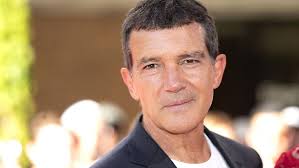 39 the legend of zorro 39 unscripted catherine zeta jones antonio banderas. Zorro Hausmann Hypochonder Antonio Banderas Erfindet Sich Zum 60 Neu N Tv De