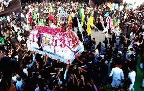 Shiites during '72 Taboot' procession