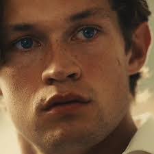 Damian Hardin's Instagram, Twitter & Facebook