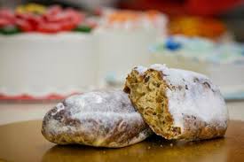 Mine was about 1 ¾ x 2 ¼ inches. A Local Pastry Shop Makes German Holiday Treats So You Don T Have To Wkrc