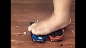 Mz. Butterscotch 2 Car Crush - XNXX.COM