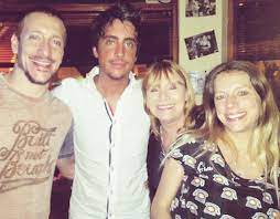 Join facebook to connect with soledad vazquez and others you may know. La Desgarradora Carta De La Mama De Santiago Vazquez Tengo Mi Corazon Partido Se Muy Feliz En El Cielo Infobae