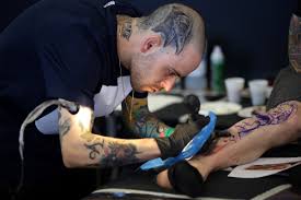 In fact, having a tattoo feels like a stinging, burning pain accompanied by an irritating, intense vibration and the feeling that someone is dragging a needle across your skin—which is exactly what they are doing. What Does Getting A Tattoo Feel Like Honest Overview Authoritytattoo