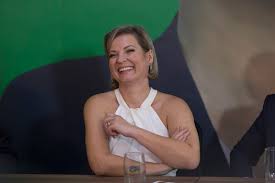No further edits should be made to this page. Justica Determina Que Twitter Entregue Dados De Perfis Bolsonaristas Que Xingaram Joice Hasselmann Sonar A Escuta Das Redes O Globo