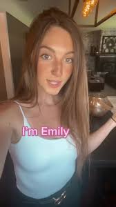 I’m Emily🤩 #yourlocalrealtor #michigan #michiganrealtor #skills  #negotiatingskills #homebuyer #homeseller #realtorsoftiktok #stclair  #macombcounty