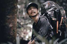 Sekuel arah langkah yang berjudul tapak jejak akan. Fiersa Besari Angkat Bicara Soal Pembajakan Buku Pop Hari Ini