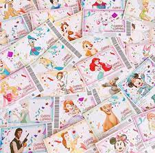 ディズニー婚におすすめ 可愛いディズニー風席札のデザイン12選 結婚式準備はウェディングニュース ディズニー チケット デザイン ディズニー チケット 席 札