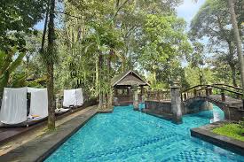 Hotel Dengan Kolam Renang Luas Di Bogor Jangan Kasih Kendor Traveling Yuk