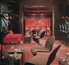 80s Restaurant Design In 2021 80s Interior Design 80s Interior Restaurant Design
