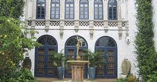 This Striking 8 000 Square Foot Mansion In Hollywood Fl Mansions Airbnb Wedding Affordable Wedding Venues