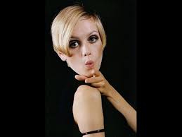 The caked pop has a different line that gives a more voluminous look, something that is much needed for the thin hair. Hairstyles Of The 60s For Short Hair