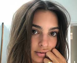 See Emily Ratajkowski's Massive Engagement Ring for the First Time