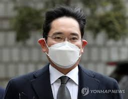 박범계 법무부장관이 완화한 가석방 심사기준을 충족하는 복역률이다. Rh Bqvs5bgxmym