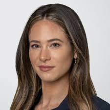 Kimberly Thibault's Instagram, Twitter & Facebook