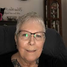 Erica Hillman's Instagram, Twitter & Facebook