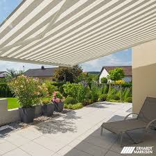 Sonnenschutz Mit Stilvollen Akzenten Markise Fur Balkon Markise Sonnenschutz Terrasse