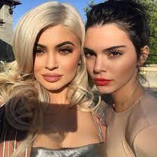 Kendall & kylie jenner definitely don't have the same taste when it comes to style: More Drama Around Blac Chyna S Baby Shower As Kylie And Kendall Go Up Against Amber Rose Kendall And Kylie Jenner Kylie Jenner Style Kylie