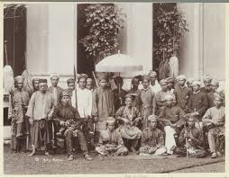 Ia juga raja yang paling terkenal di kerajaan malaya dharmasraya. Pin On Tok Pentara Raja Pahang