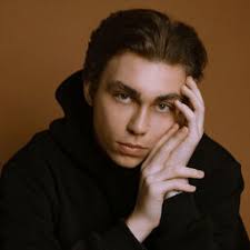 Keith McInally Songs streamen