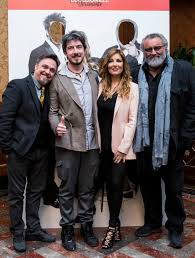 Lui i classici 6 ft (1,83 m) che é la statura dei belli. Eccezionale Veramente Al Via Il Talent Comico Di La7 Con Diego Abatantuono Selvaggia Lucarelli E Paolo Ruffini Il Fatto Quotidiano