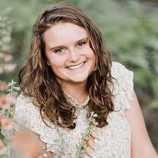 Mackenzie Mayer's Instagram, Twitter & Facebook