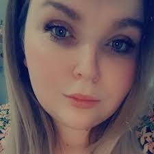 Shannon Oakley's Instagram, Twitter & Facebook