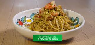 Maybe you would like to learn more about one of these? Giusina In Cucina Ricetta Spaghetti Al Pesto Di Pistacchi E Gamberi Di Giusina Battaglia