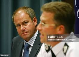 28 Simon Mctavish Stock Photos, High-Res Pictures, and Images