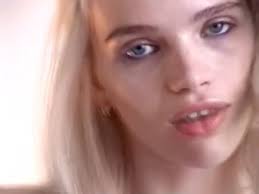 !STELLA! For @thebeyondnoise BEYOND NOISE Thank you EIC @smrichardson1  FASHIO DIRECTOR @alicelefons STARRING STELLA @stellaluciadeopito,  PHOTOGRAPHER/VIDEO CO-DIRECTOR: DAVID, MACKE