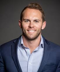 Tom Levin's Instagram, Twitter & Facebook