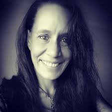 Christine Munn's Instagram, Twitter & Facebook