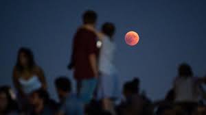 Astronomiebegeisterte durften sich auf eine erneute mondfinsternis freuen. Blutmond 2019 Heute Totale Mondfinsternis 2019 Wann War Am Montag Bei Uns Der Blutmond Zu Sehen Augsburger Allgemeine