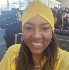 Do I have to pay for bags with an AA employee seat?