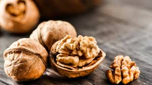 Walnuts Benefits: रोजाना खाली पेट अखरोट खाने से याददाश्त होगी तेज, होंगे ये  फायदे eating walnuts in empty stomach benefits know how many pieces eating  for maximum health benefits, हेल्थ टिप्स -
