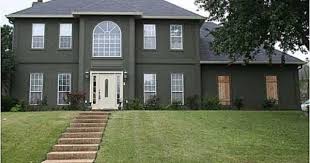 Depending on the requests of the owner, it is possible to use basic shades, and to provide for their… read more »how to match stucco paint color for the facade of the house? Need Help Sprucing Up Dark Green Stucco Stucco Homes Stucco House Colors House Paint Exterior