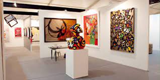 Voilà le cadre de social photography et de social photography ii, deux expositions atypiques présentées par la galerie d'art carriage trade de new york. Galeries D Art Marge Nette De 13 Pour Moins De 1mdh Investi La Vie Eco