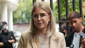 Jun 14, 2021 · юрист фонда борьбы с коррупцией любовь соболь отказалась выдвигаться на выборы в госдуму. I1u19snwd7hr4m