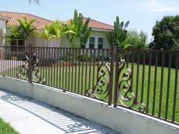 Whether you are looking for privacy, decoration or just a more ornate version of the iron fence pictured here, combines a very strong and traditional look that is almost regal. Fence Design Ideas 41 Impressive Fence Designs For Homes Homeoholic
