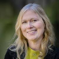 Angela Witts's Instagram, Twitter & Facebook