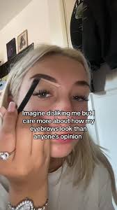 Eyebrow Styling Trends in 2016