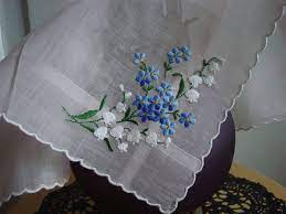 刺繍のハンカチ 野の花 イニシャルハンカチなどなど sumireno suisse イニシャル ハンカチ 刺繍 野の花