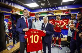 Clovis nienow desnudo even though not GFE, she did offer