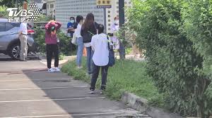 專門圖書館 民營事業機構 軍事機構圖書館 大眾傳播機構圖書館 醫院圖書館（25.53%） 民眾團體圖書館 宗教團體圖書館 資料來源：94年圖書館年鑑. Kc5yrv6u0dbgfm