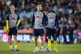 Isak and Gyokeres both to start for Sweden against Greece