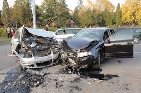 In decurs de numai o saptamana patru persoane au murit in accidente rutiere care au avut loc in judet. Comisarul Sef Adrian Huzum Si SoÅ£ia Sa RÄniÅ£i Intr Un Accident La Iasi