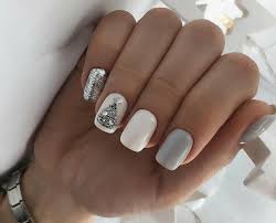 Vous pouvez effectuer une pose gel, qui permettra d'avoir des ongles brillants et résistants durant 3 à 4 semaines selon la vitesse de repousse de vos. Modele Ongle Gel Pour L Hiver 2019 2020 Zoom Sur Les Tendances