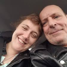 This bit me at the bottom of my thigh. What is it??