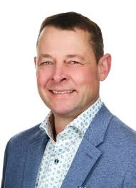 Real Estate Agent Kelly Arnold