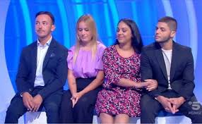 La prima puntata andata in onda nel 2021 ci ha portato nel backstage con luca argentero, cristina marino, la superstar hollywoodiana jhonny deep. C E Posta Per Te Maria De Filippi Salva La Mamma Disperata Per I Figli Colpo Di Scena Dietro Le Quinte Il Tempo