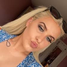 Lauren Corrigan (@laurenc199)